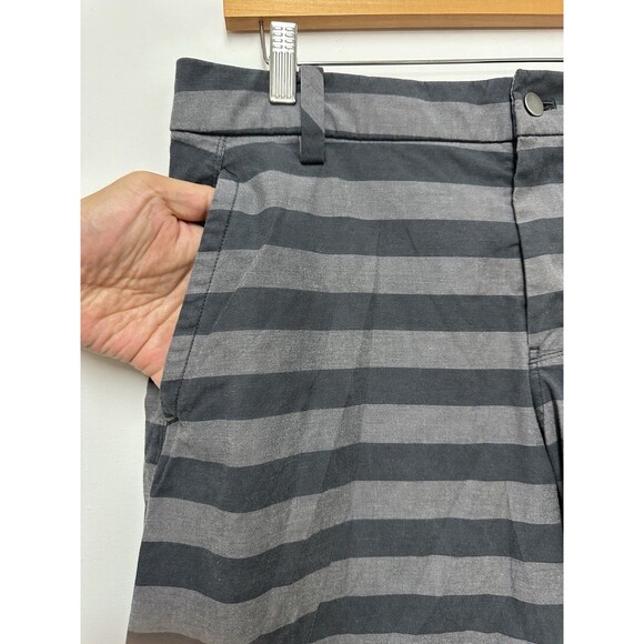 Lululemon Shorts Mens 38 Grey Striped Athletica Kahuna Bermuda Golf Performance - Picture 4 of 13